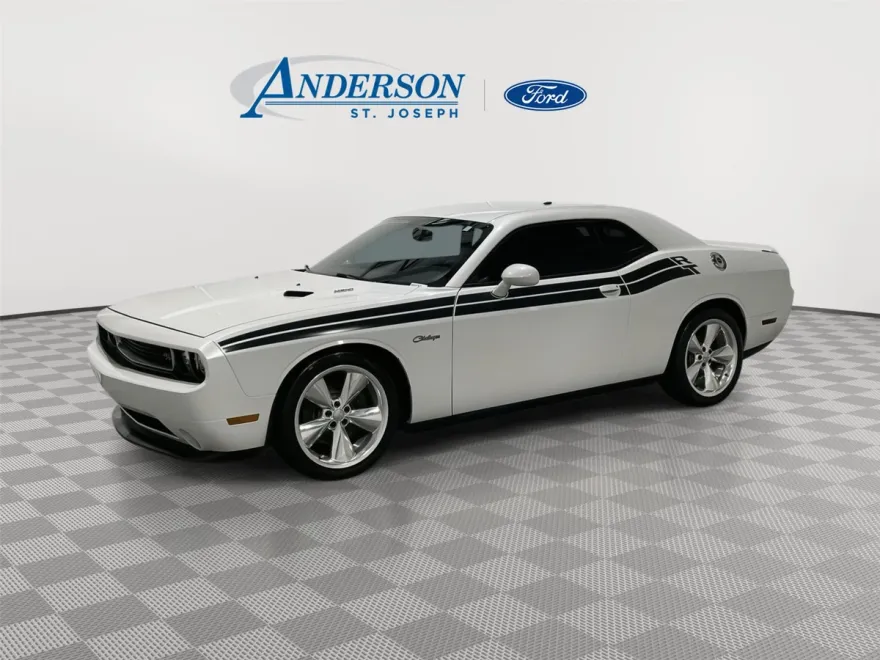 2014 Dodge Challenger R/T Classic photo 1