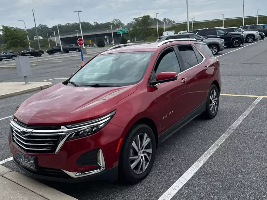 2022 Chevrolet Equinox Premier photo 1