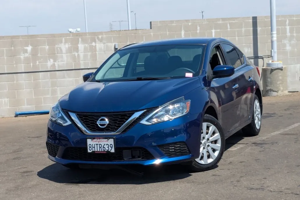 2019 Nissan Sentra S photo 1