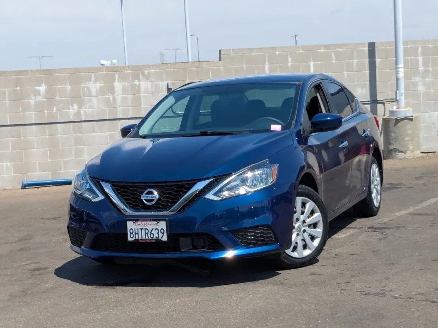 2019 Nissan Sentra S photo 1