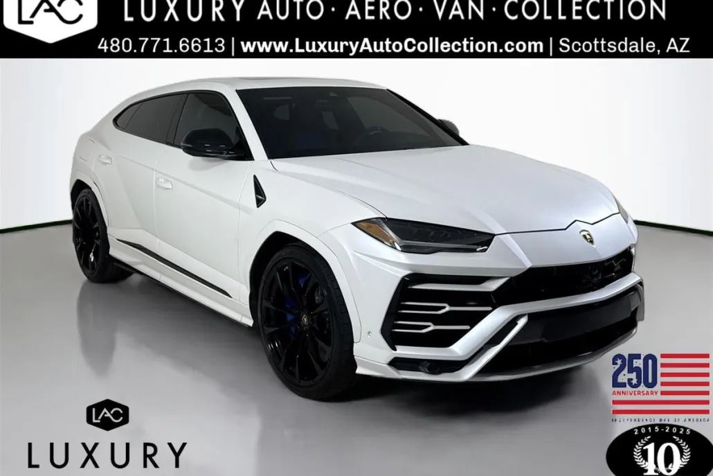 2021 Lamborghini Urus photo 1