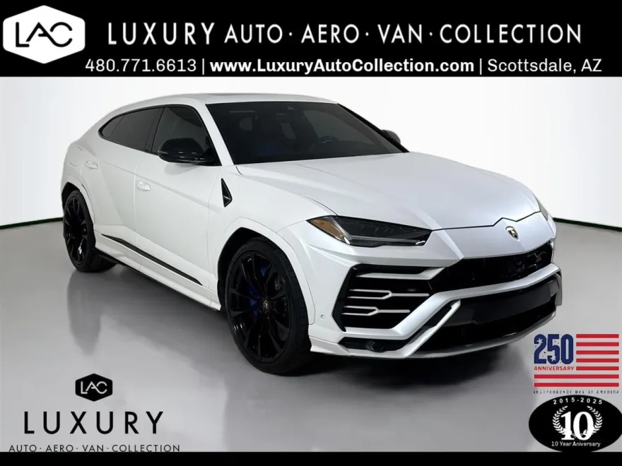 2021 Lamborghini Urus photo 1
