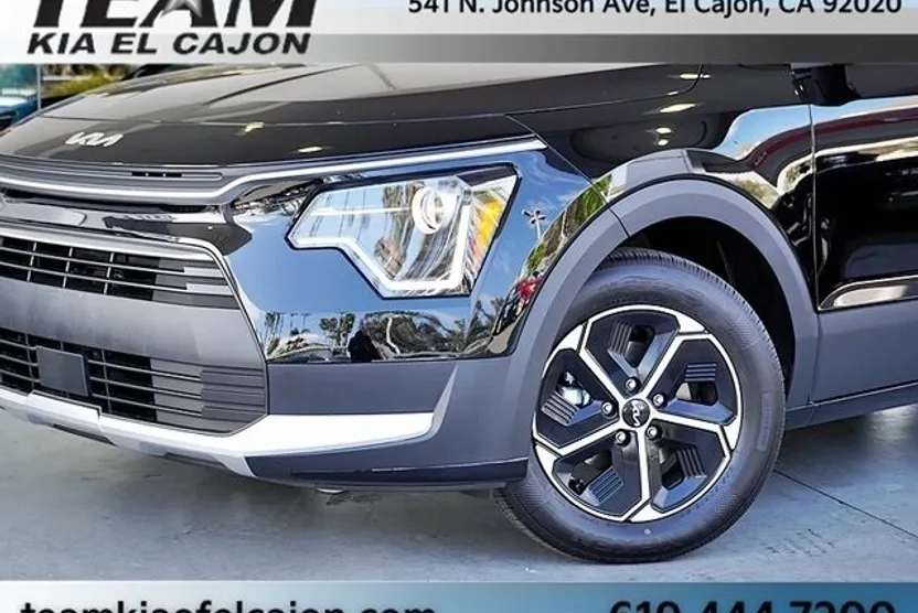 2025 Kia Niro EX photo 1