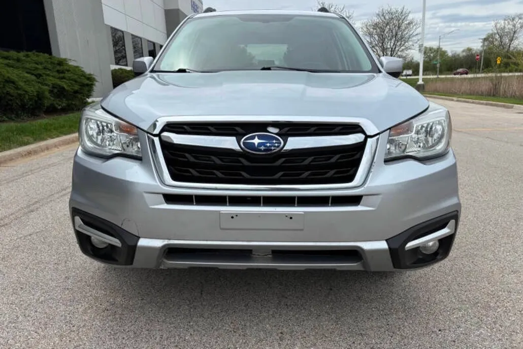 2017 Subaru Forester 2.5i Limited photo 1