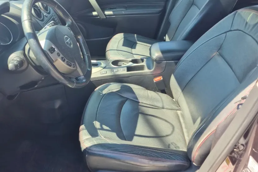 2012 Nissan Rogue SV SL photo 1