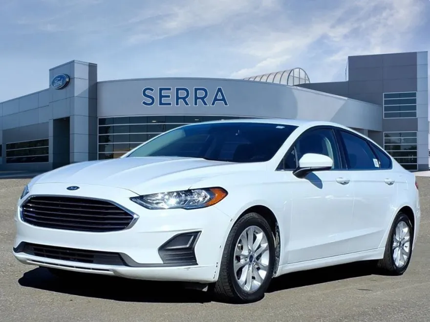 2020 Ford Fusion SE photo 1