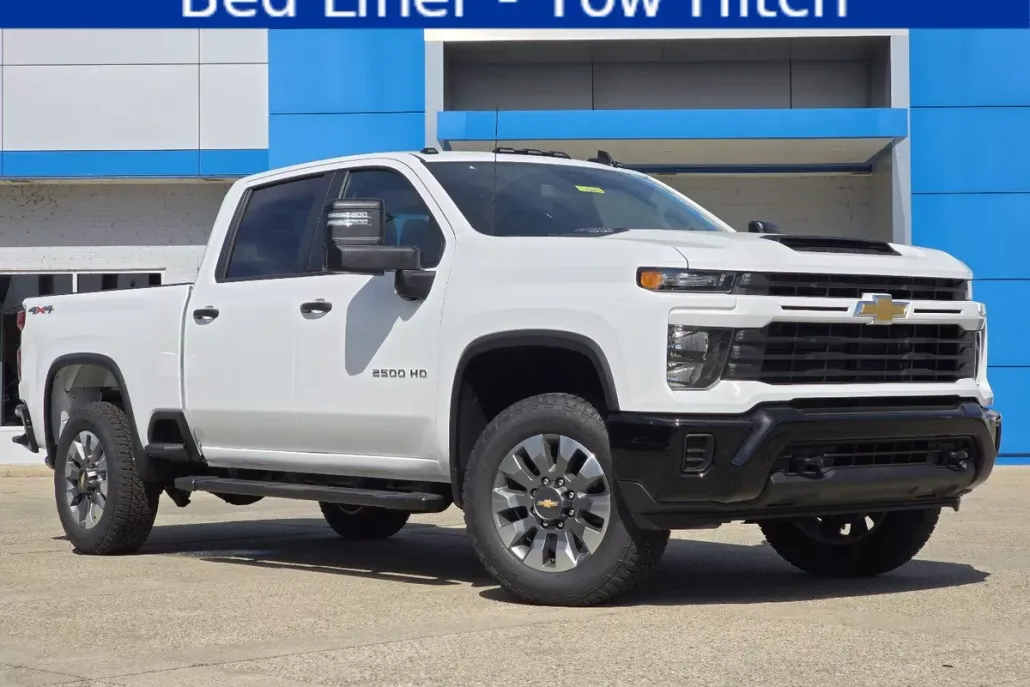 2025 Chevrolet Silverado 2500HD Custom photo 1