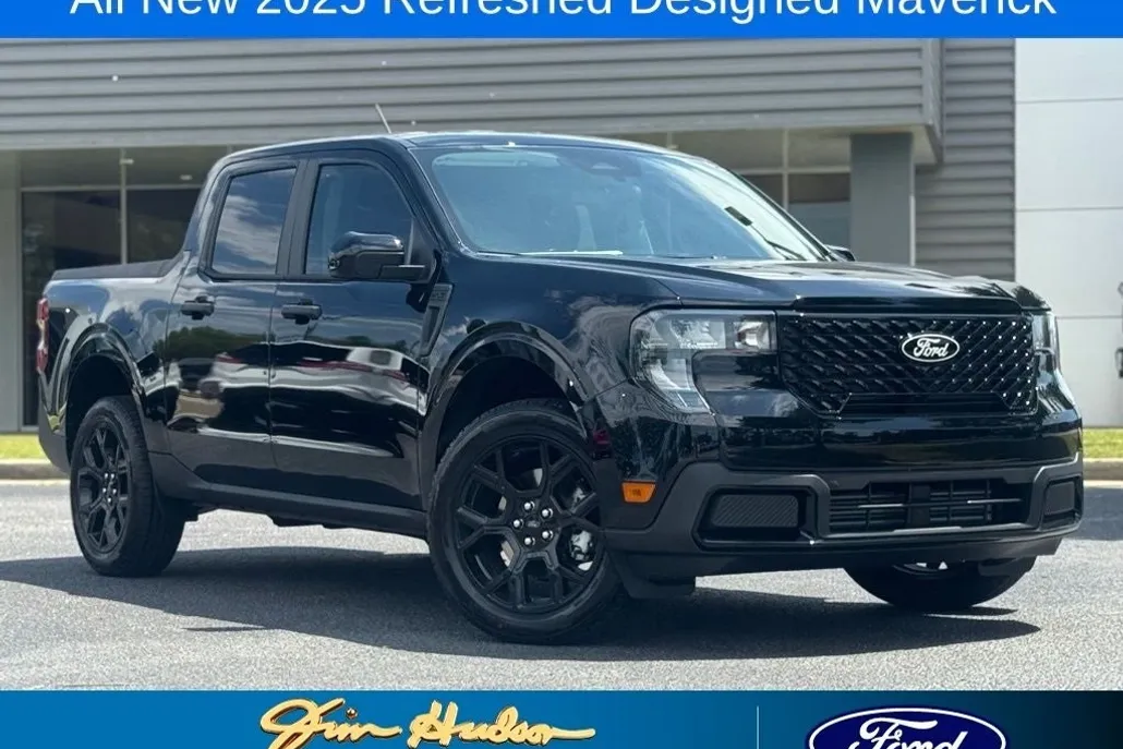 2025 Ford Maverick XLT photo 1