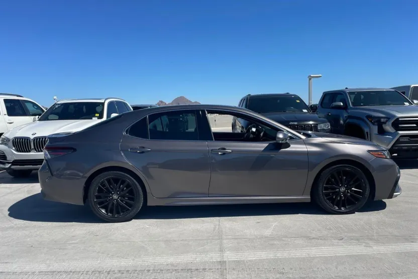 2022 Toyota Camry XSE photo 1