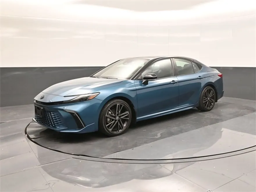 2025 Toyota Camry XSE photo 1