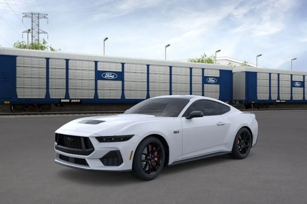 2025 Ford Mustang GT photo 1