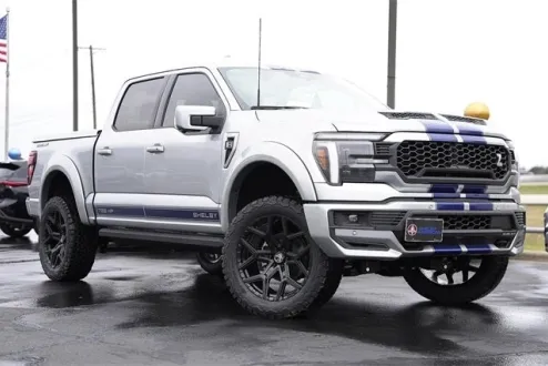 2025 Ford F-150 Lariat photo 2