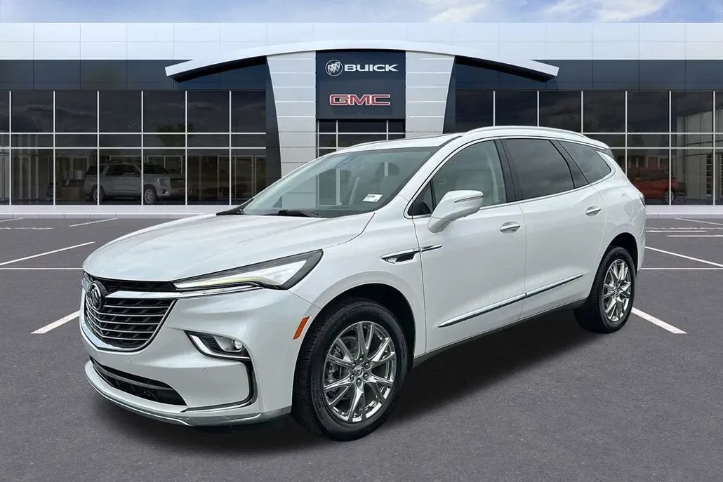 2023 Buick Enclave Premium photo 1