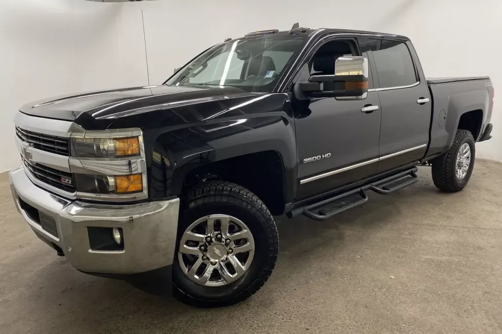 2016 Chevrolet Silverado 3500HD LTZ photo 1