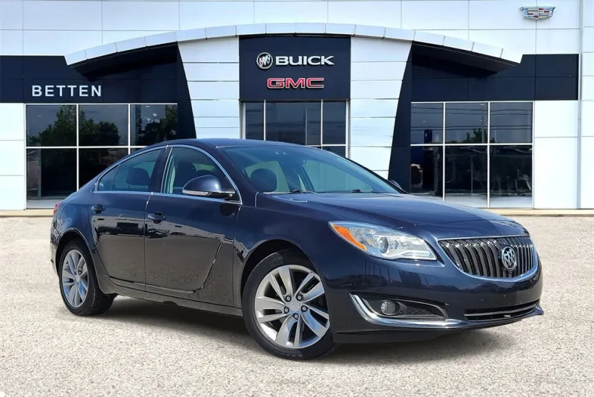 2016 Buick Regal photo 1