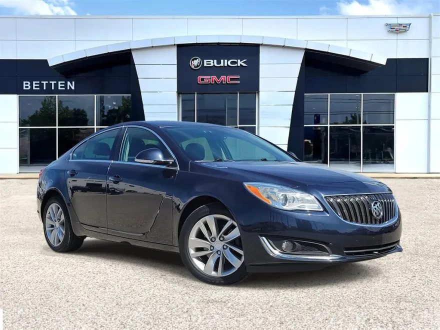 2016 Buick Regal photo 1