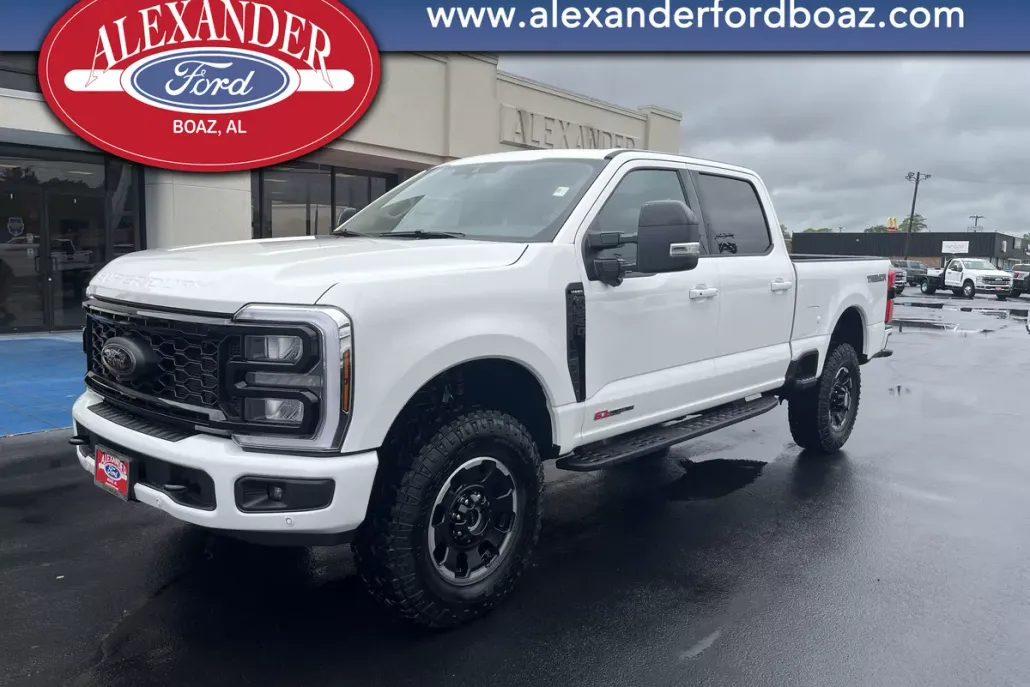 2025 Ford F-250 Lariat photo 1