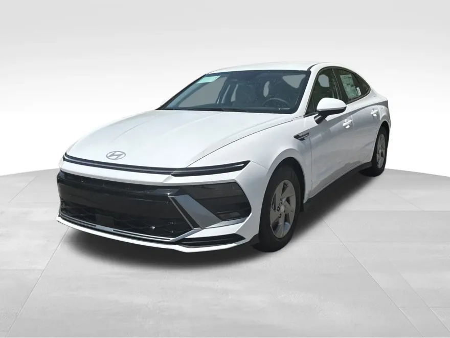 2025 Hyundai Sonata SE photo 1