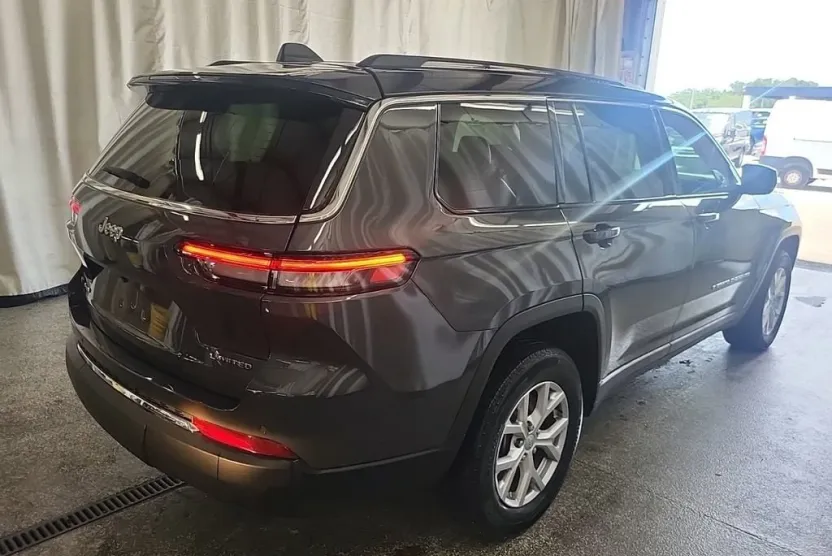 2022 Jeep Grand Cherokee Limited photo 1