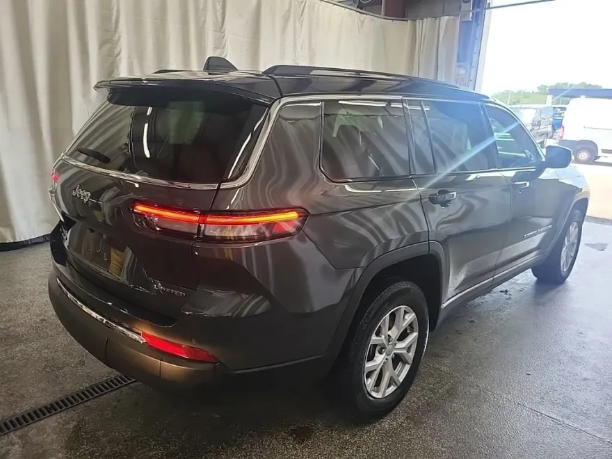 2022 Jeep Grand Cherokee Limited photo 1