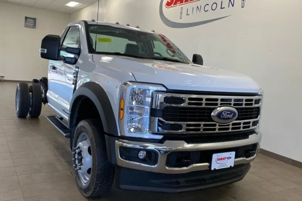 2025 Ford F-450 XL photo 1