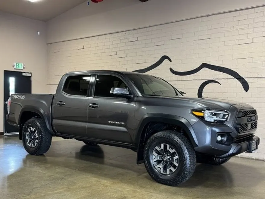 2022 Toyota Tacoma SR5 photo 1