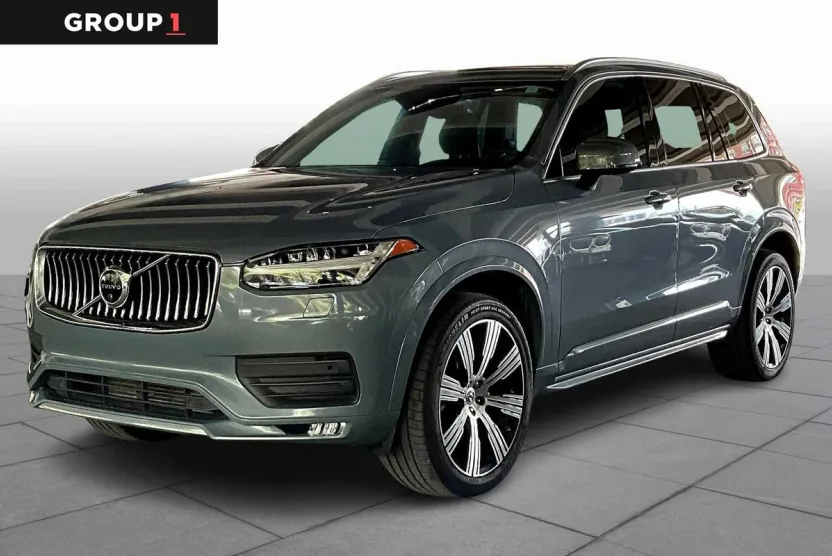 2020 Volvo XC90 Momentum photo 1