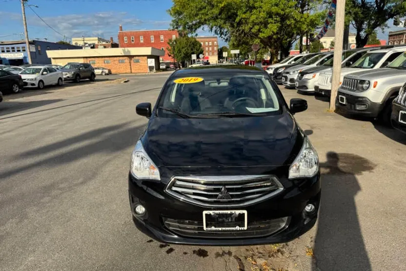 2019 Mitsubishi Mirage G4 ES photo 1