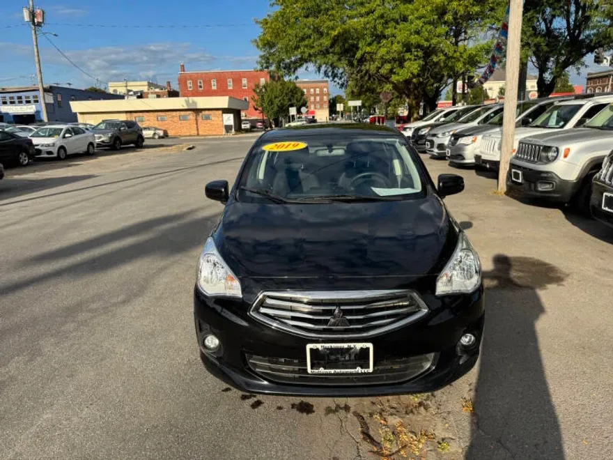 2019 Mitsubishi Mirage G4 ES photo 1