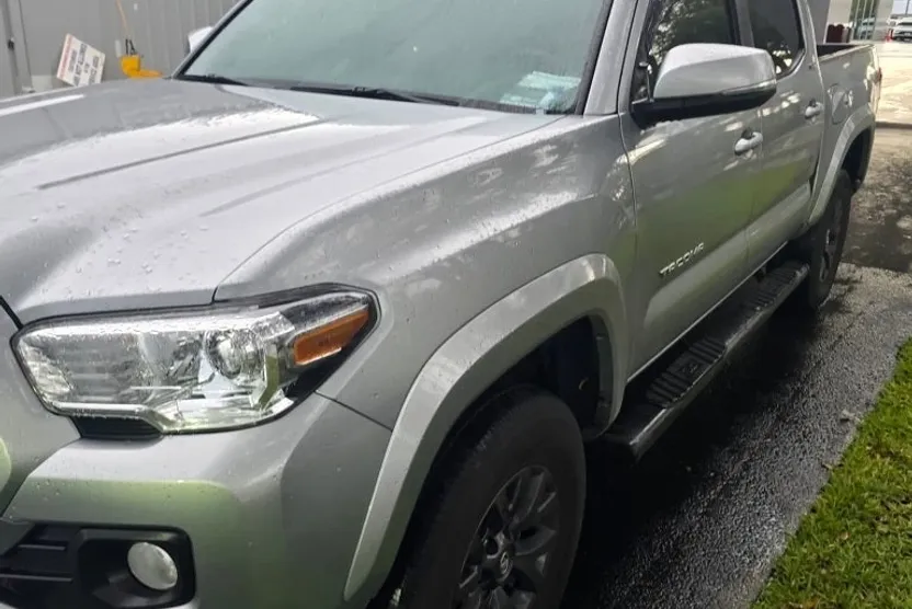 2022 Toyota Tacoma SR5 V6 photo 1