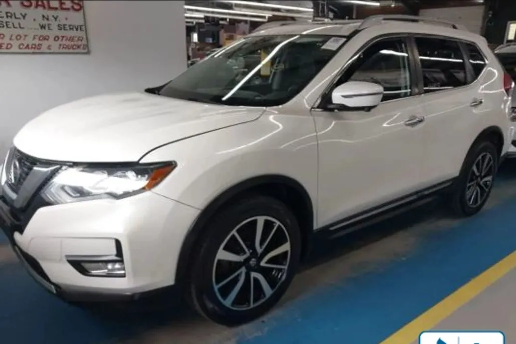 2019 Nissan Rogue SL photo 1