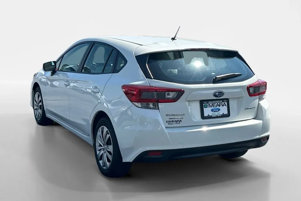 2023 Subaru Impreza Base photo 1