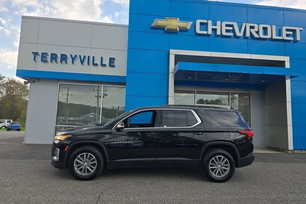 2022 Chevrolet Traverse Leather photo 1