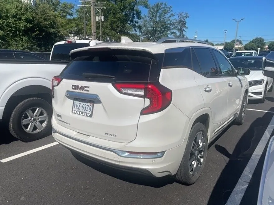 2022 Gmc Terrain Denali photo 1