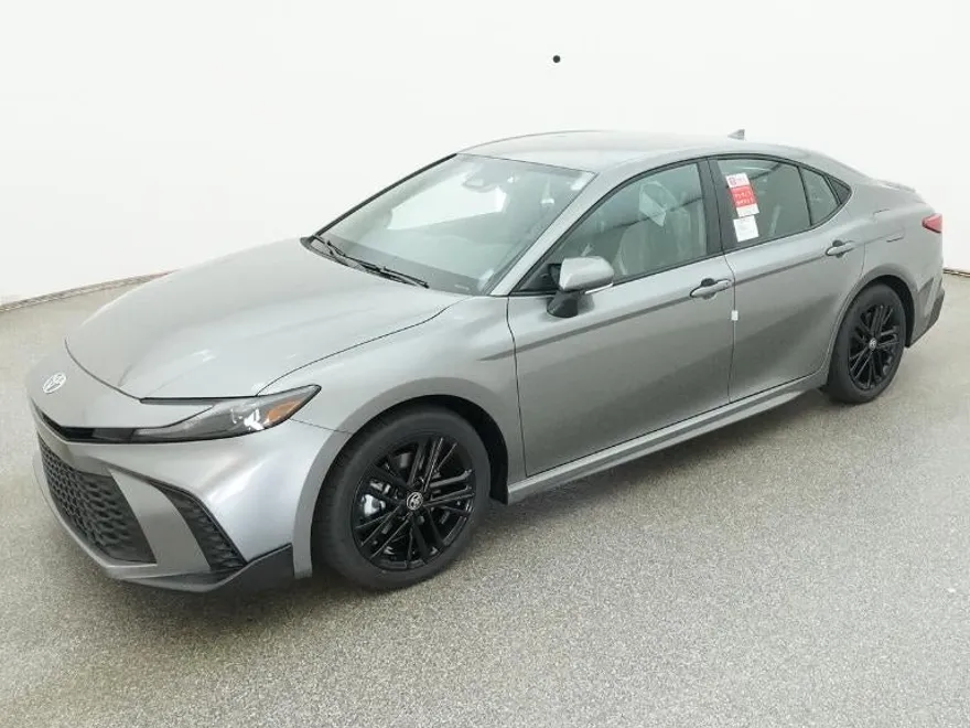 2026 Toyota Camry SE photo 1