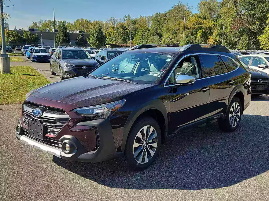 2025 Subaru Outback Touring XT photo 1