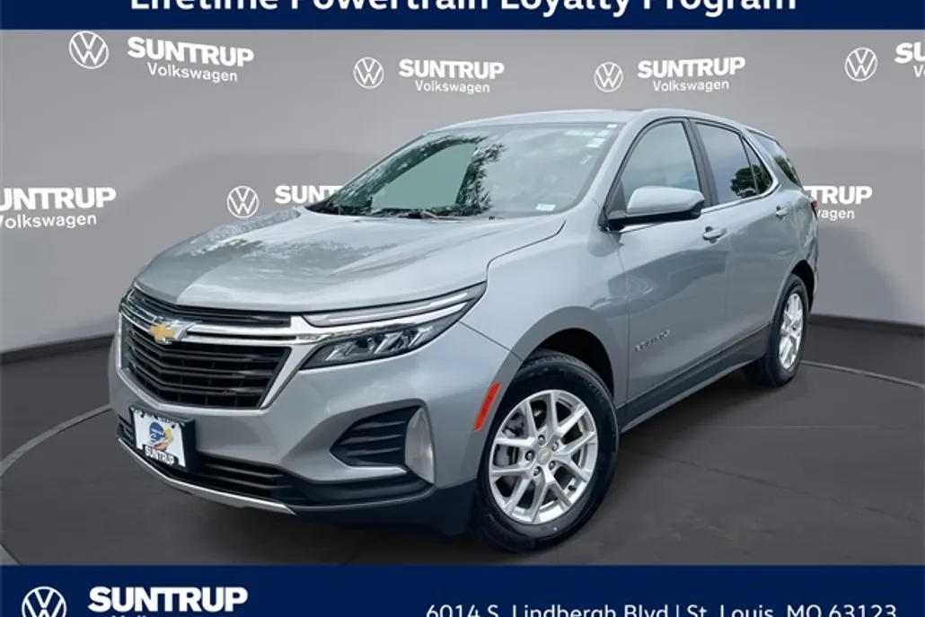 2023 Chevrolet Equinox LT photo 1