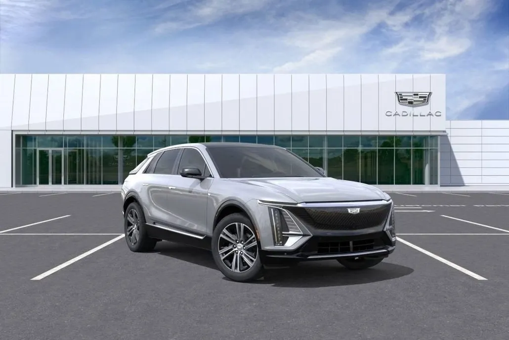 2025 Toyota RAV4 LE photo 1