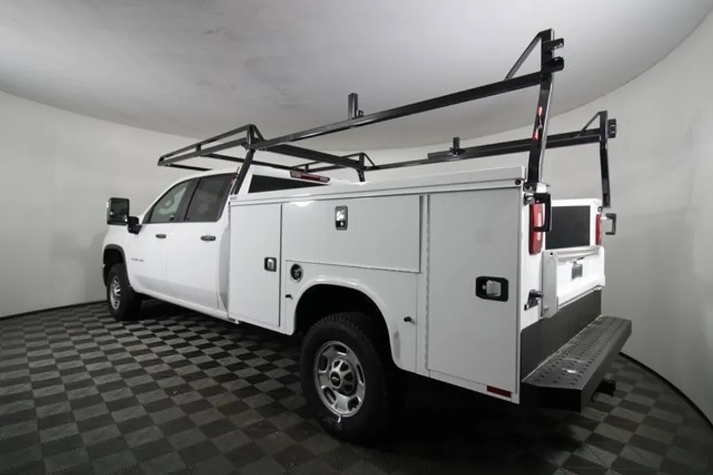 2024 Chevrolet Silverado 2500HD photo 1
