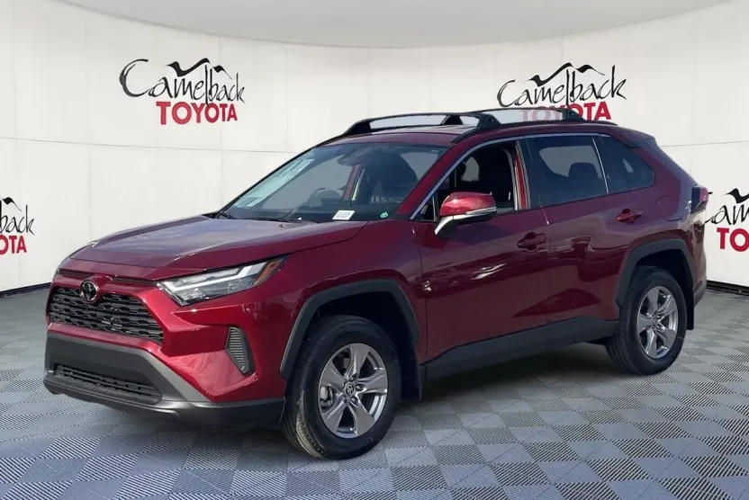 2025 Toyota RAV4 XLE photo 1