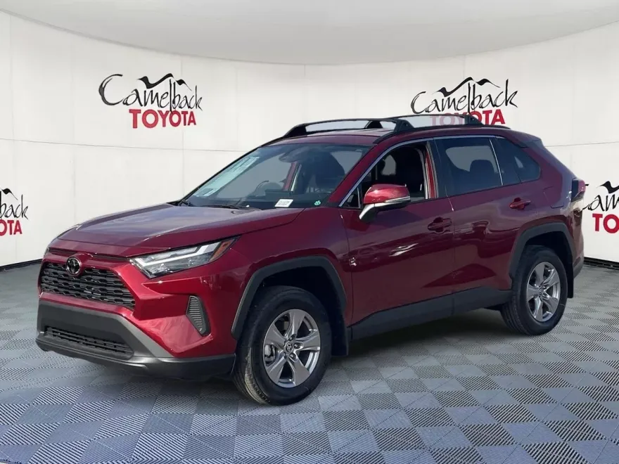 2025 Toyota RAV4 XLE photo 1