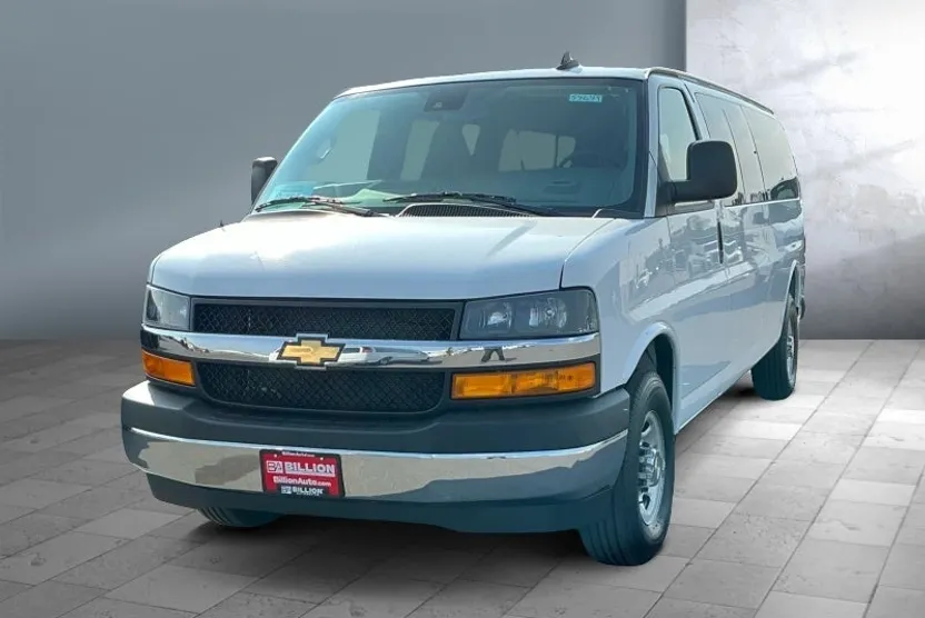 2025 Chevrolet Express Passenger 3500 photo 1