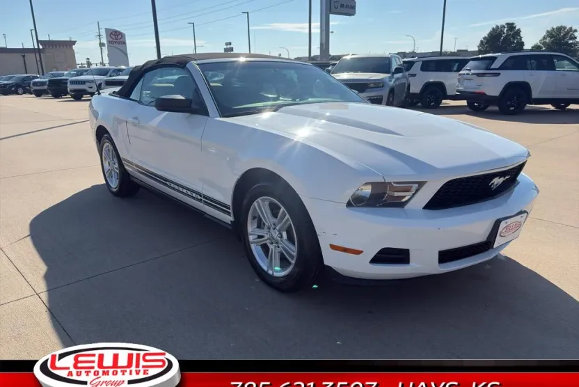 2010 Ford Mustang V6 Convertible photo 1