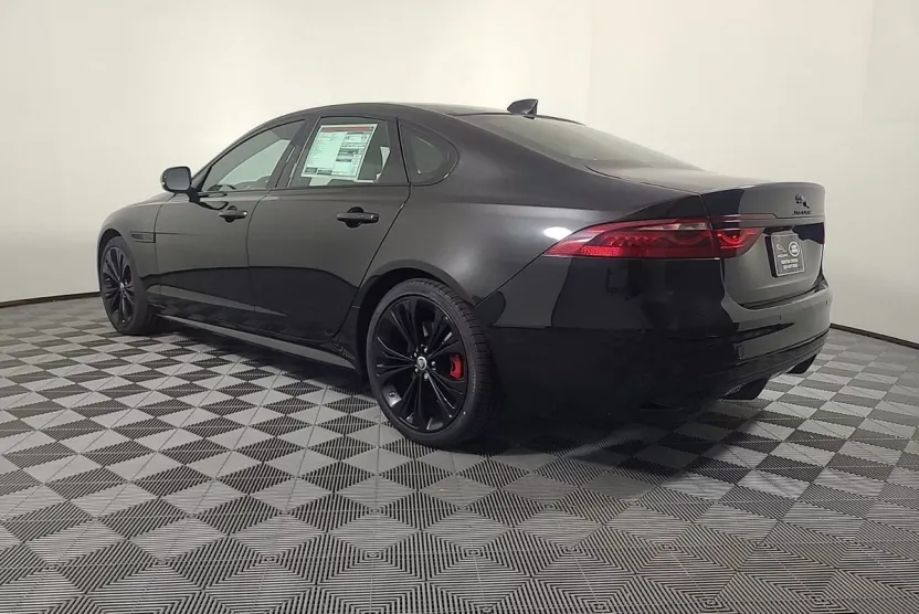 2024 Jaguar XF R-Dynamic SE photo 1