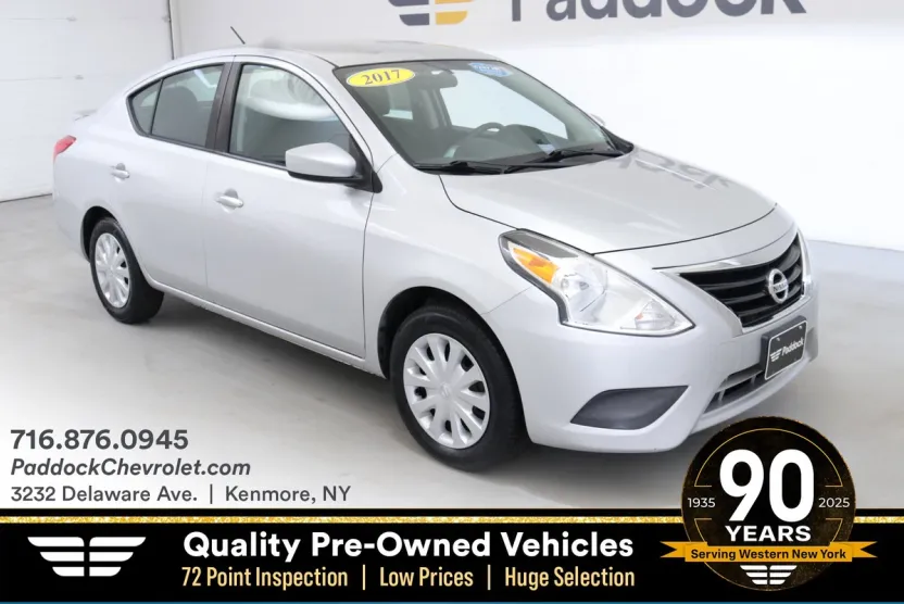 2017 Nissan Versa Sedan SV photo 1