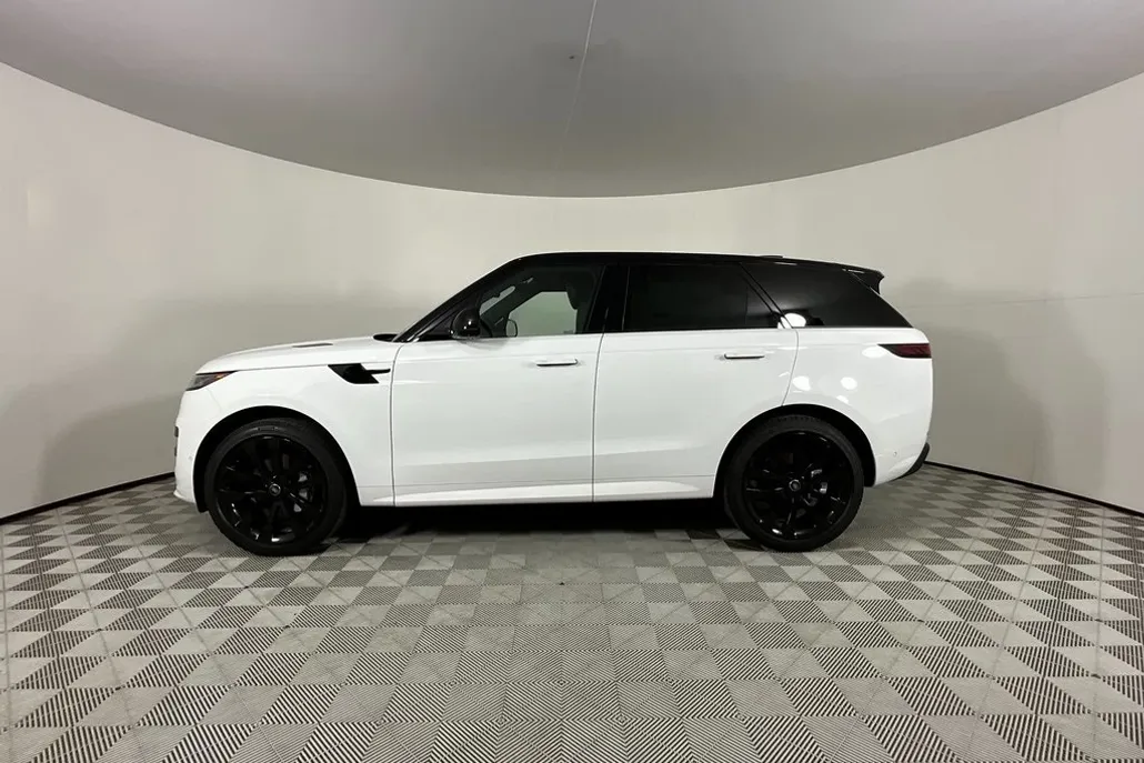 2025 Land Rover Range Rover Sport SE photo 1