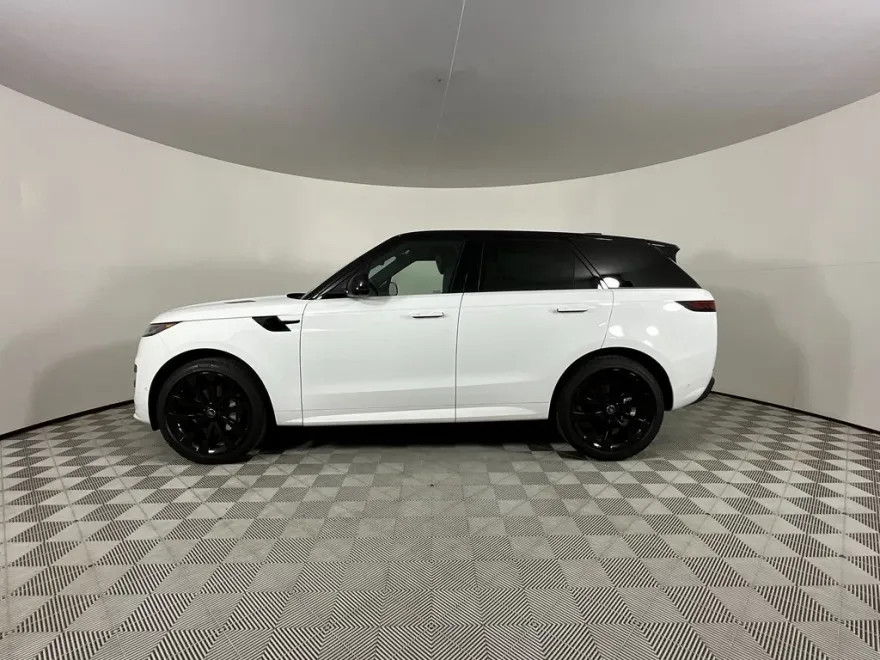 2025 Land Rover Range Rover Sport SE photo 1