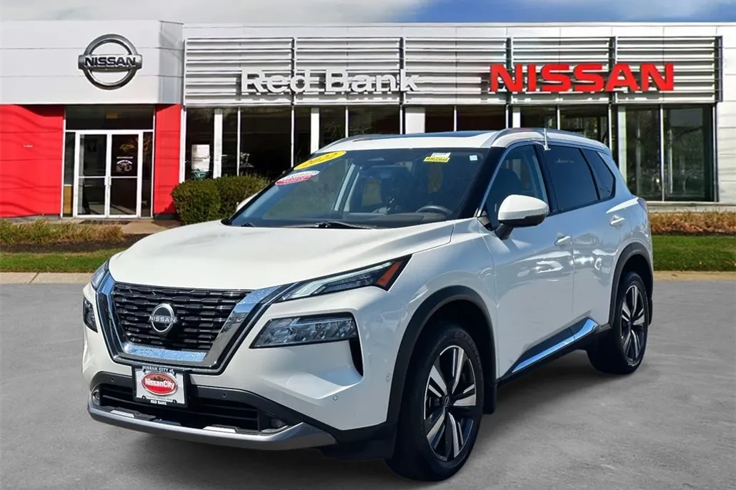 2022 Nissan Rogue SL photo 1