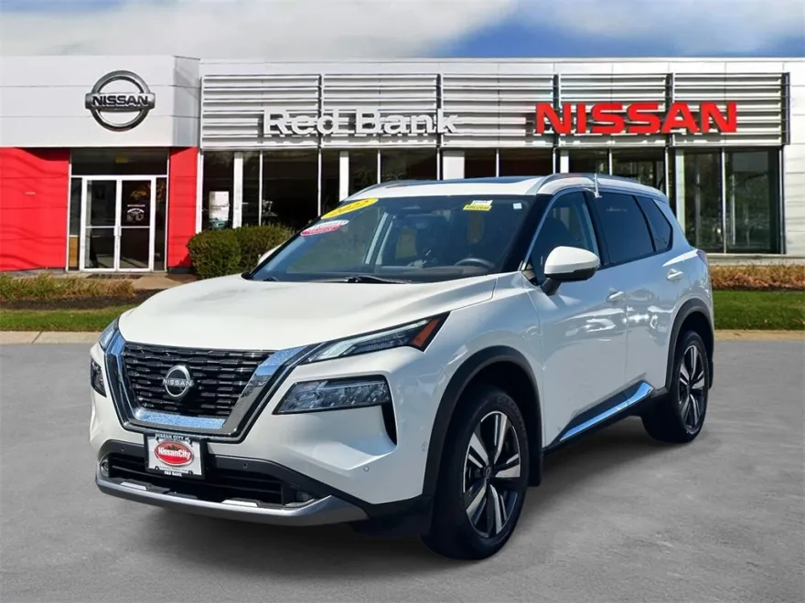 2022 Nissan Rogue SL photo 1