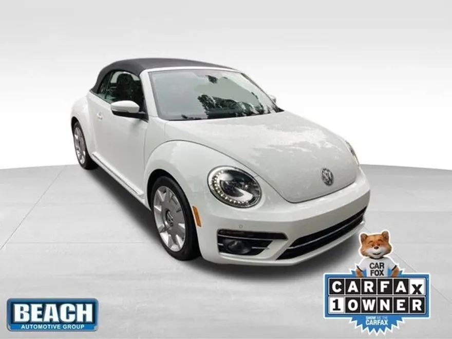 2019 Volkswagen Beetle Convertible SE photo 1